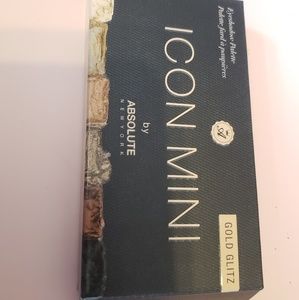 Icon mini eyeshadow palette